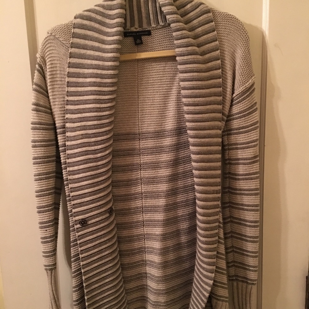 Long knit gray cardigan with snap button front